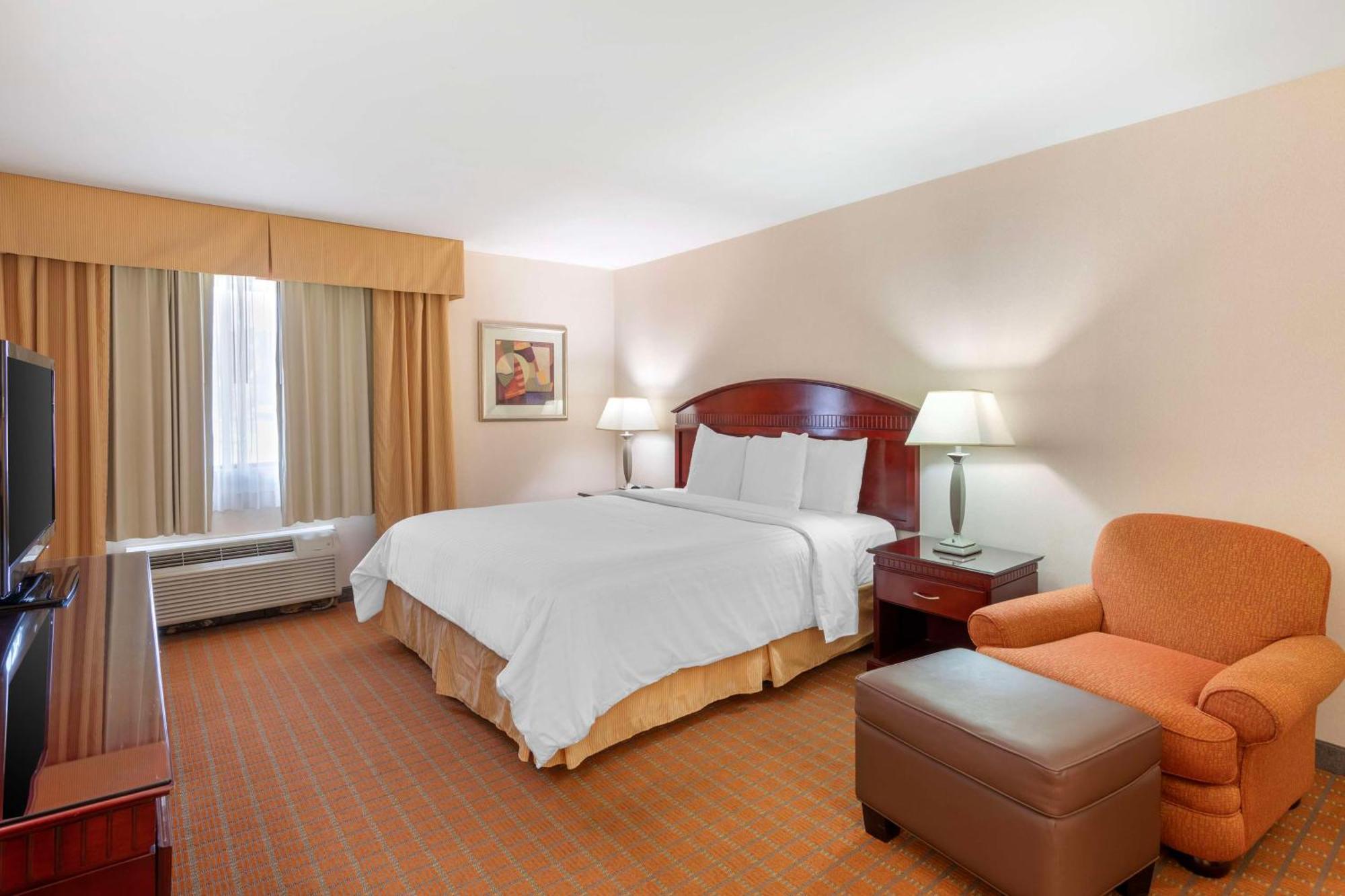 Best Western Plus West Covina Inn Экстерьер фото