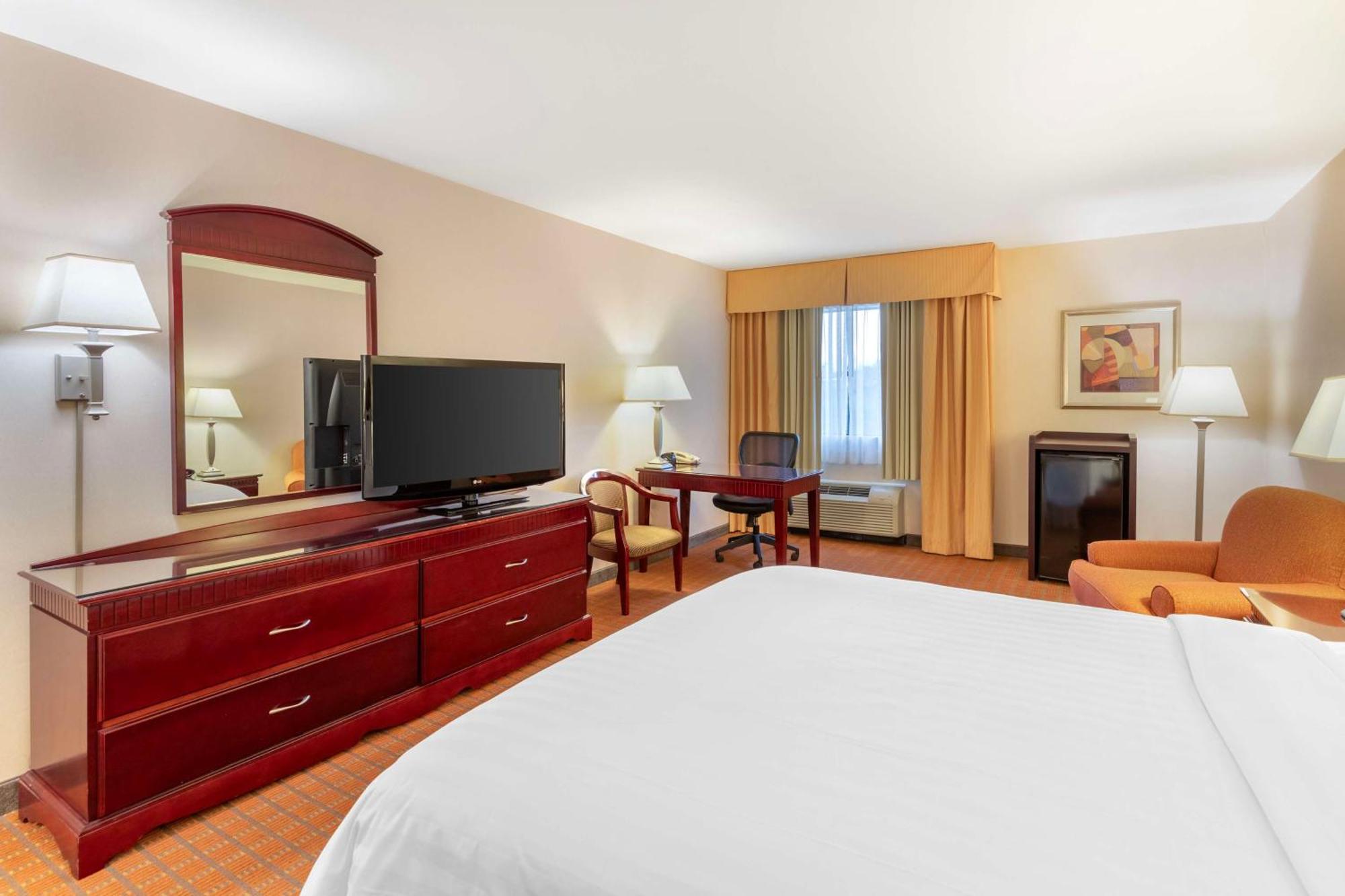 Best Western Plus West Covina Inn Экстерьер фото