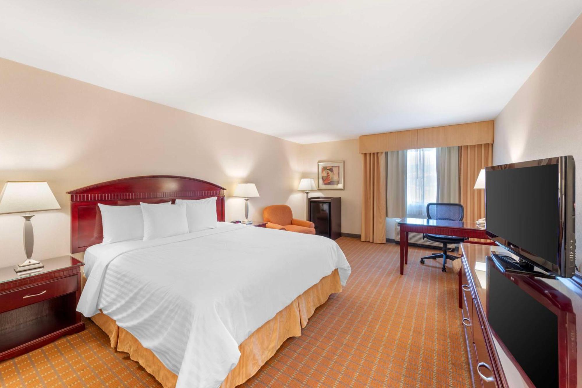 Best Western Plus West Covina Inn Экстерьер фото