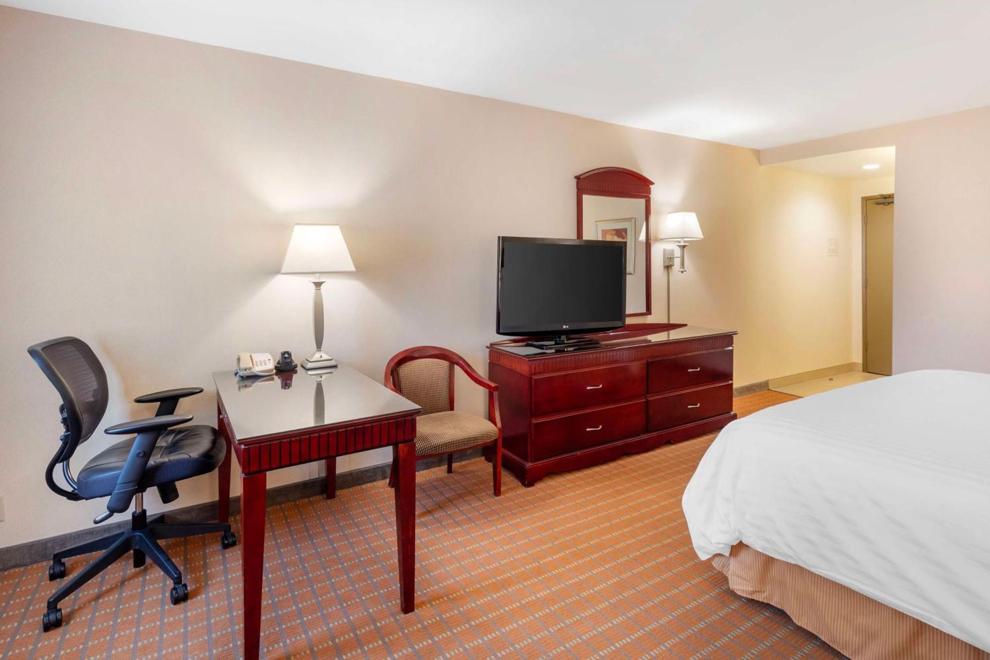 Best Western Plus West Covina Inn Экстерьер фото